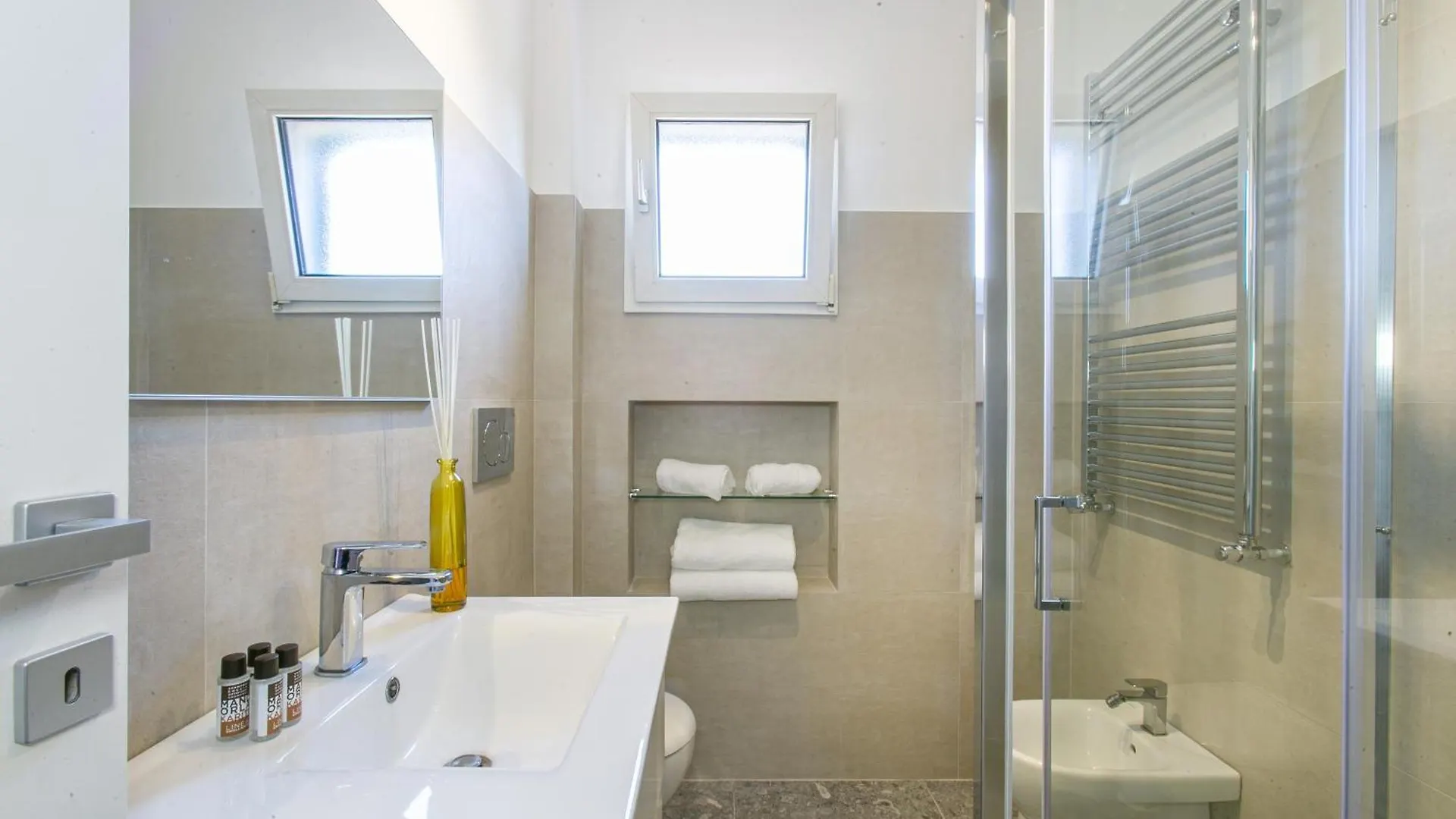 Attico Moderno Con Terrazza Vicino La Metro B Apartment Rome